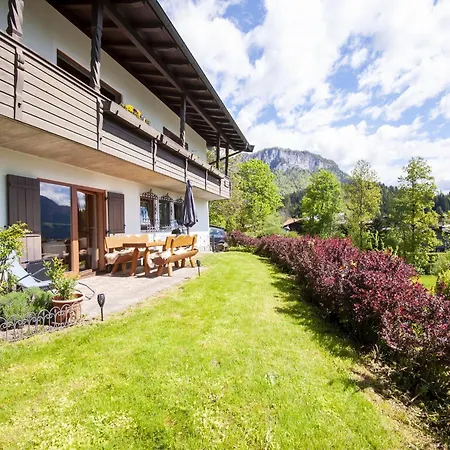 Wooden In St Johann In Tirol With A Terrace Apartamento